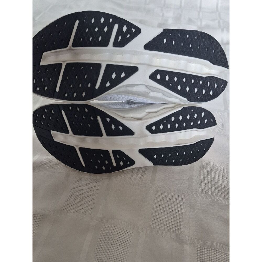 On Running White and Black Cloud Surfer Max Women's Performance Sneakers - Picture 8 of 16